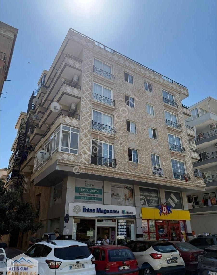 Didim Satılık 2+1 Ayrı Mutfak Asansörlü Merkezde Çok Geniş Daire