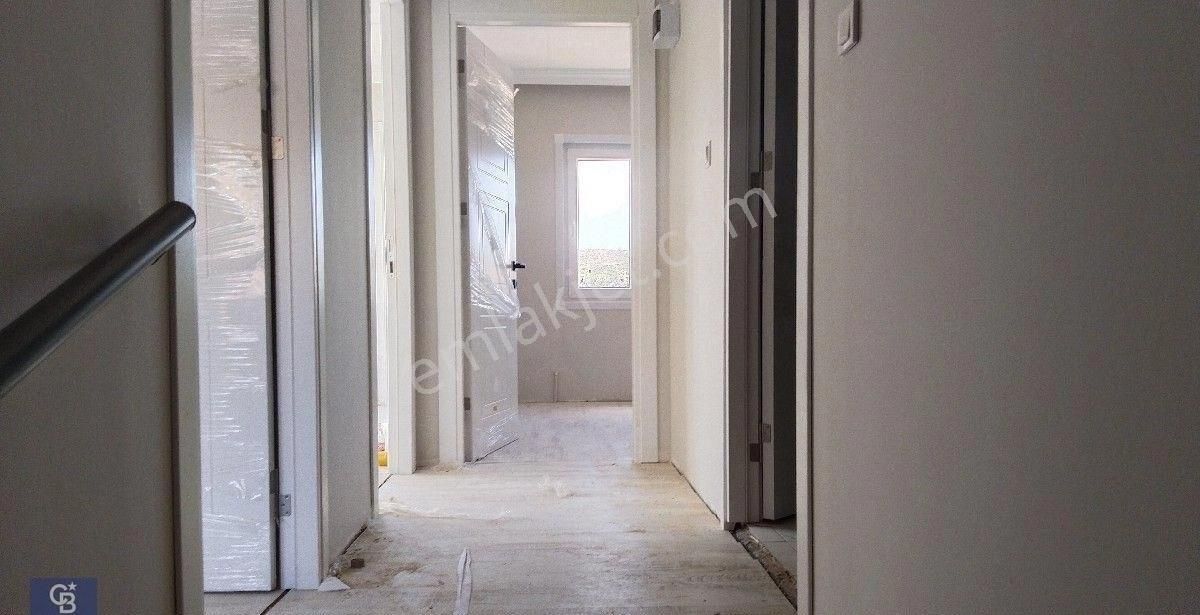 Kafacakaplancık Ta Sıfır Bahçeli 2 Kız Tripleks Müstakil Ev - Görsel 11