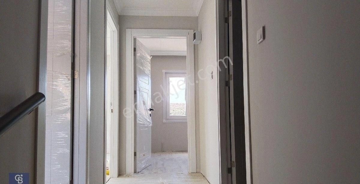 Kafacakaplancık Ta Sıfır Bahçeli 2 Kız Tripleks Müstakil Ev - Görsel 25