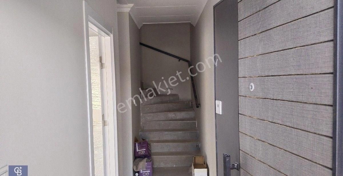 Kafacakaplancık Ta Sıfır Bahçeli 2 Kız Tripleks Müstakil Ev - Görsel 16