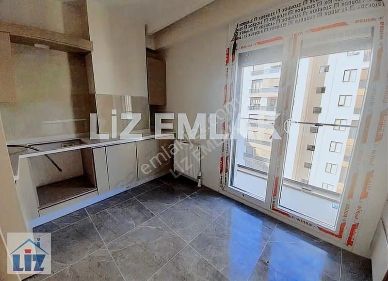 Erenköy'de Yeni Binada 80 M2 Net 2 Balkonlu Ön Cephe 2+1daire - Görsel 10