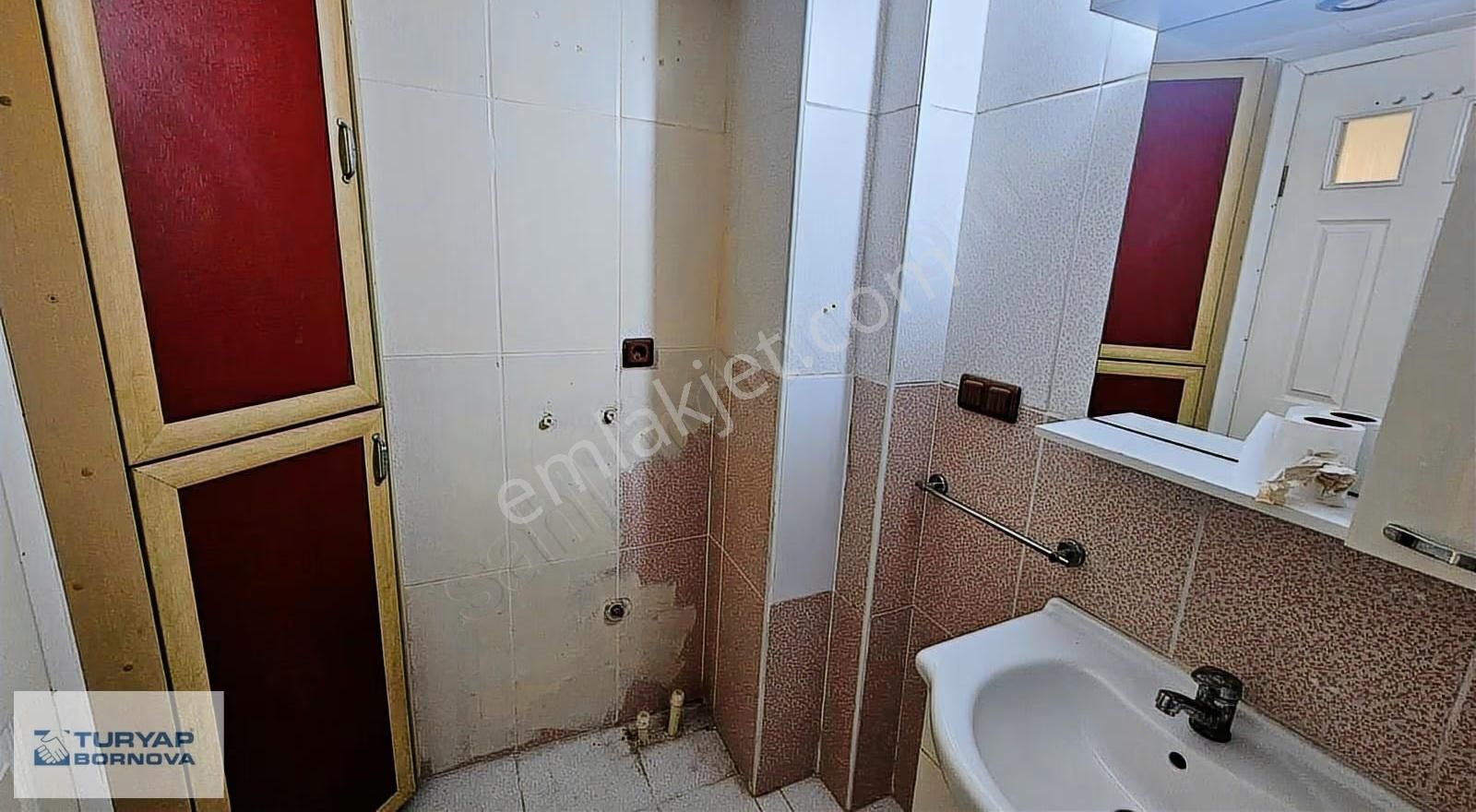 Osmangazi Mahallesinde Site İçi Ferah Köşe Kiralık 3+1 Daire - Görsel 18