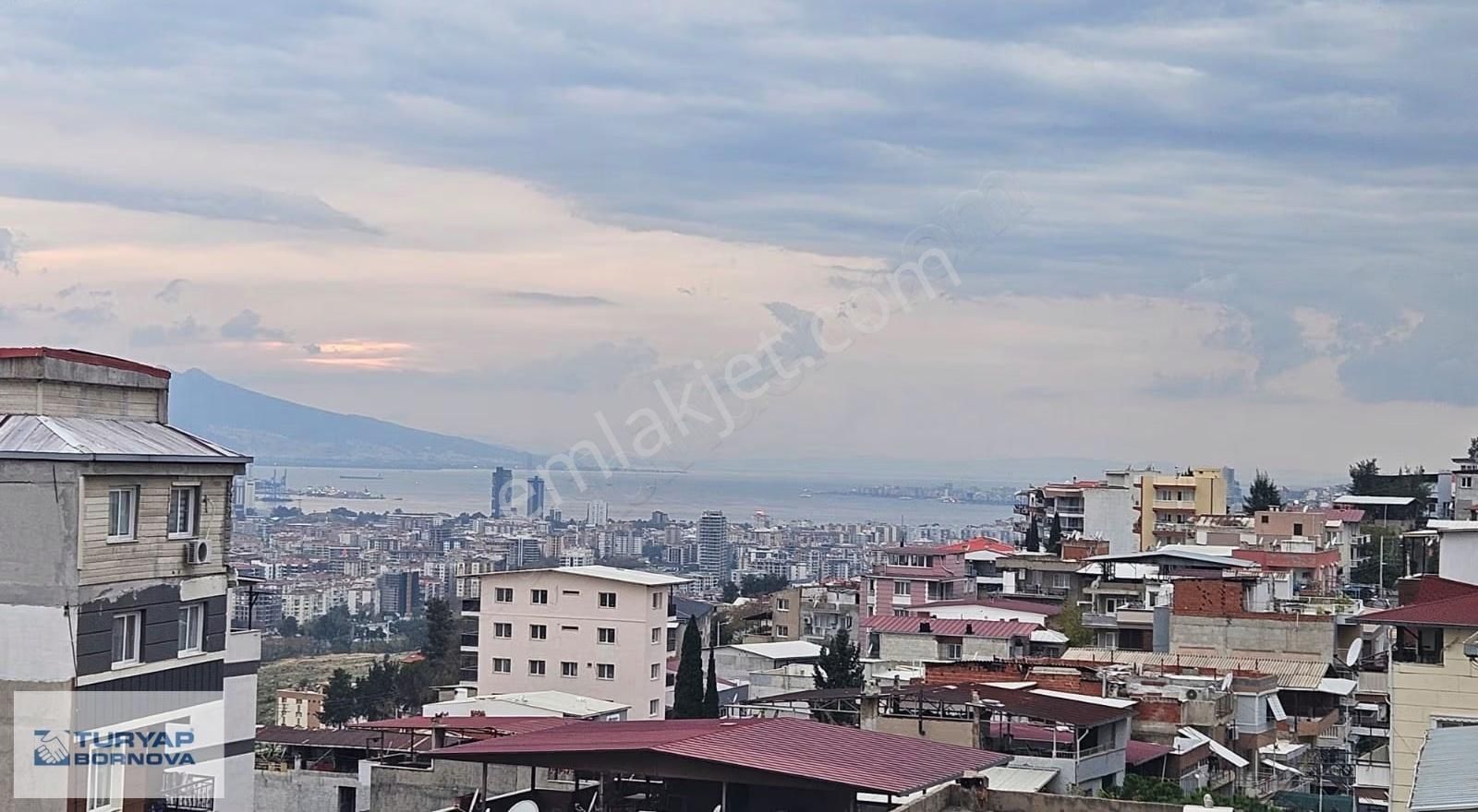 Kızılay Mah.nde Deniz Manzaralı Şömineli Satılık 2+1 Daire - Görsel 21