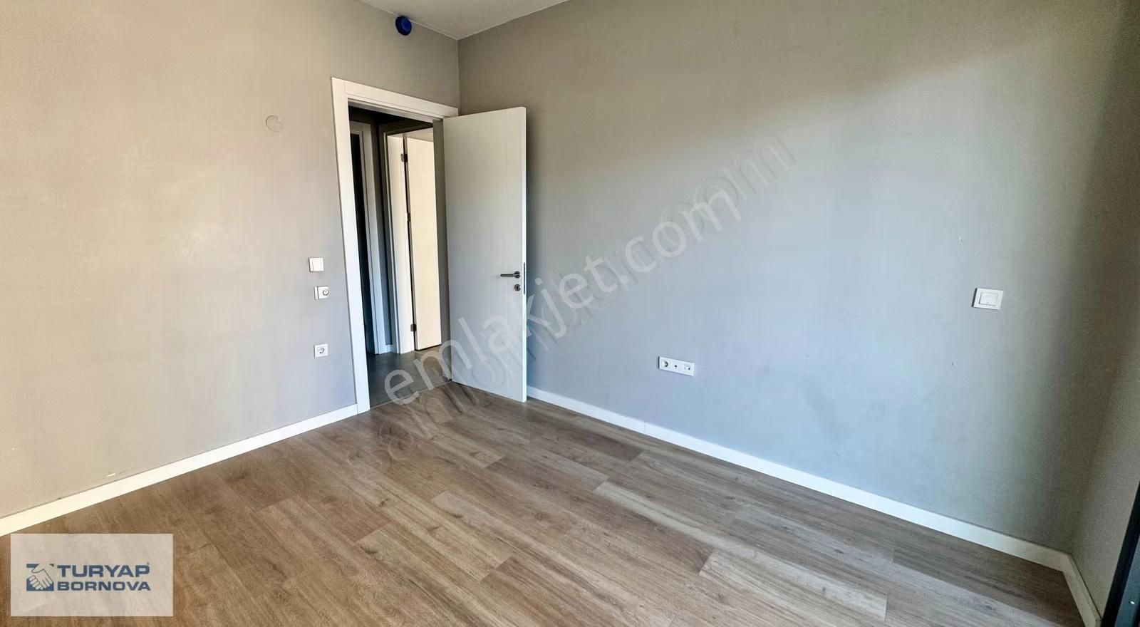 Bornova Altındağ'da Evebeyn Banyolu 2+1 Kiralık Daire - Görsel 31