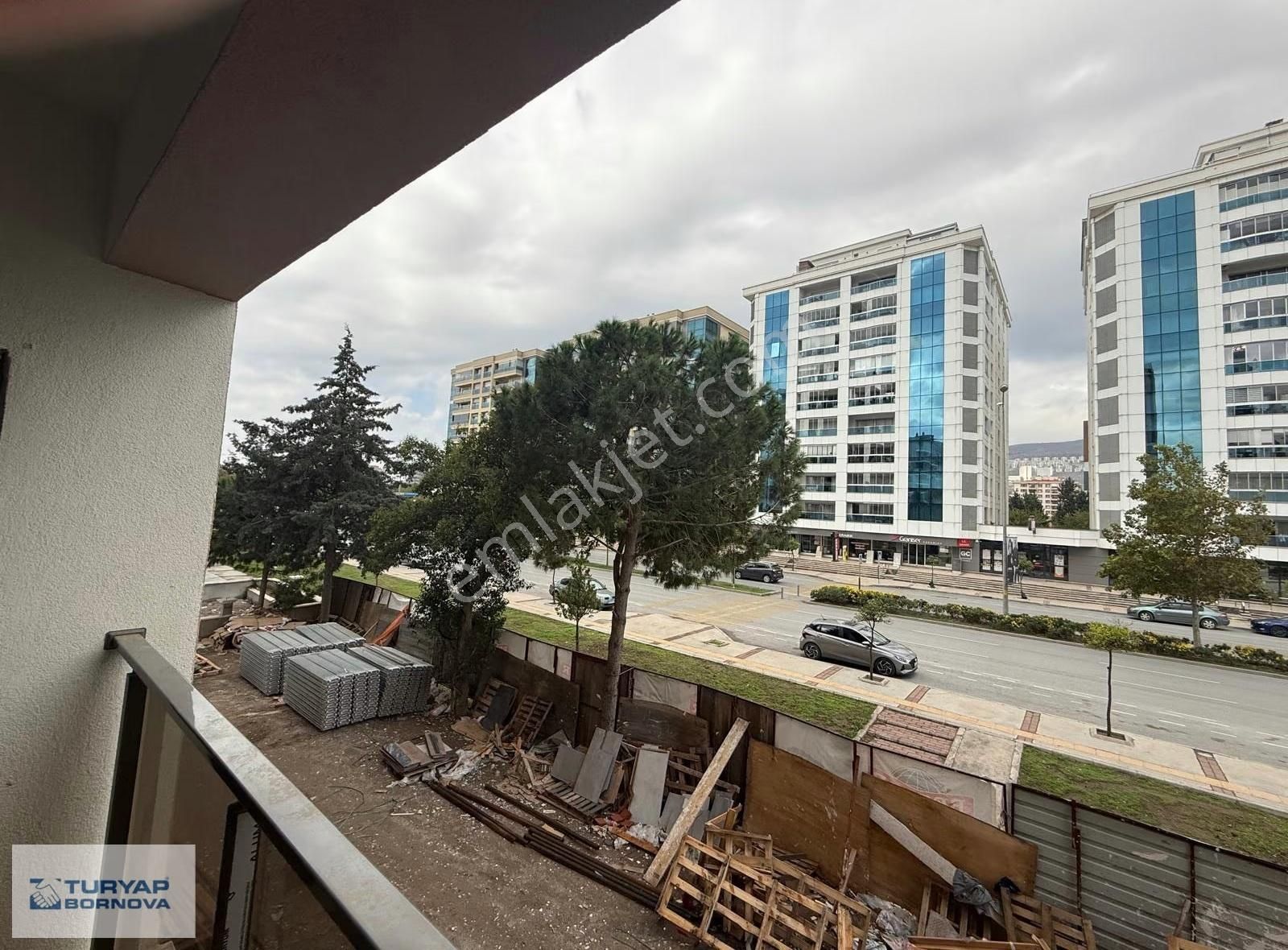 Bayraklı Manavkuyu Satılık 2+1 Daire Cadde Üstü - Görsel 22