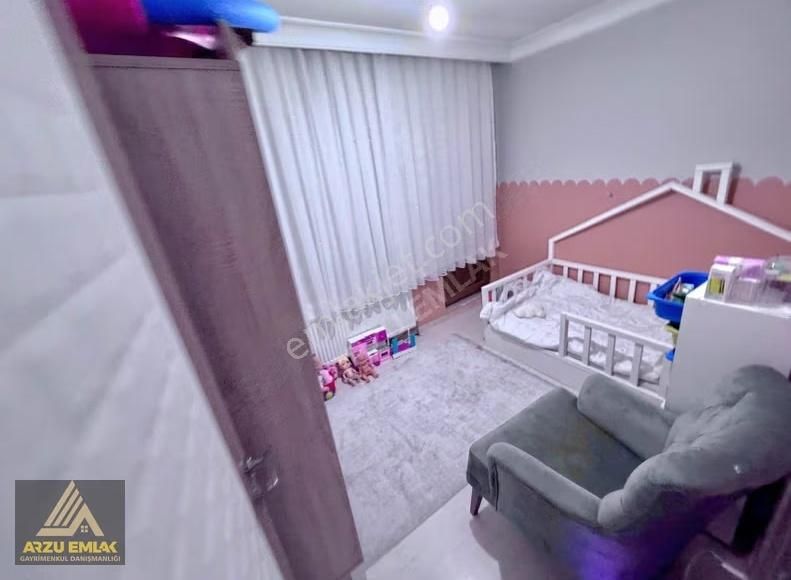 Arzu Emlaktan 75.yıl Mah. Satılık Masrafsız 2+1 Bahçe Kat - Görsel 27