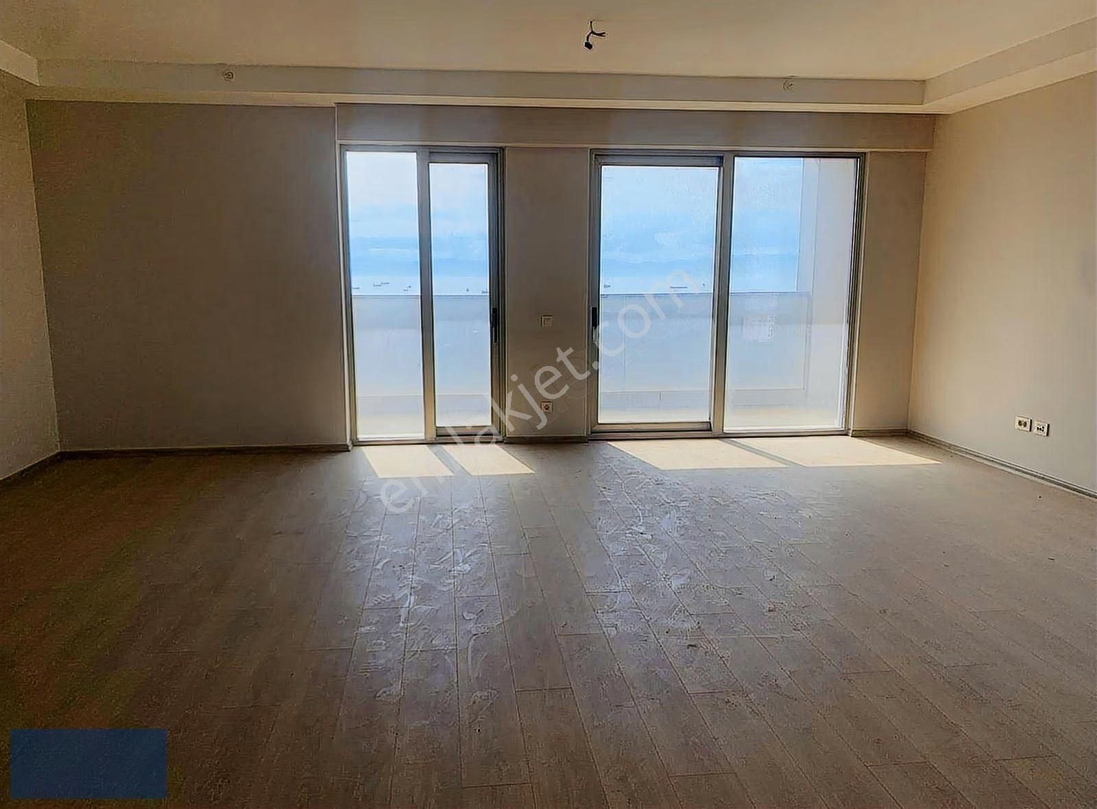 Metroya Yakın Panoramik Deniz Manzaralı Kartal Nexusta 3+1 - Görsel 7