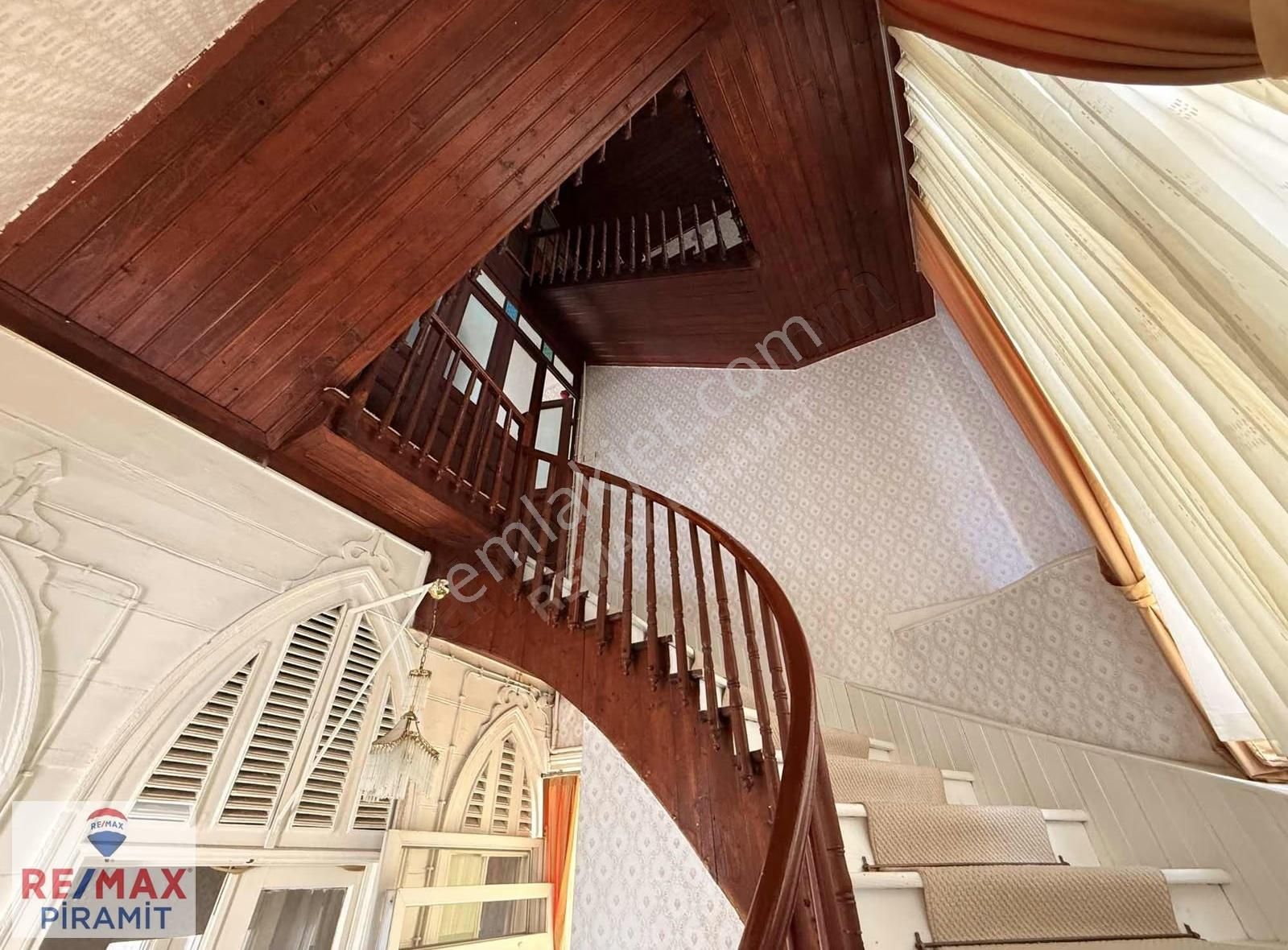 Kınalıada'da Satılık Tarihi Köşk - Görsel 14