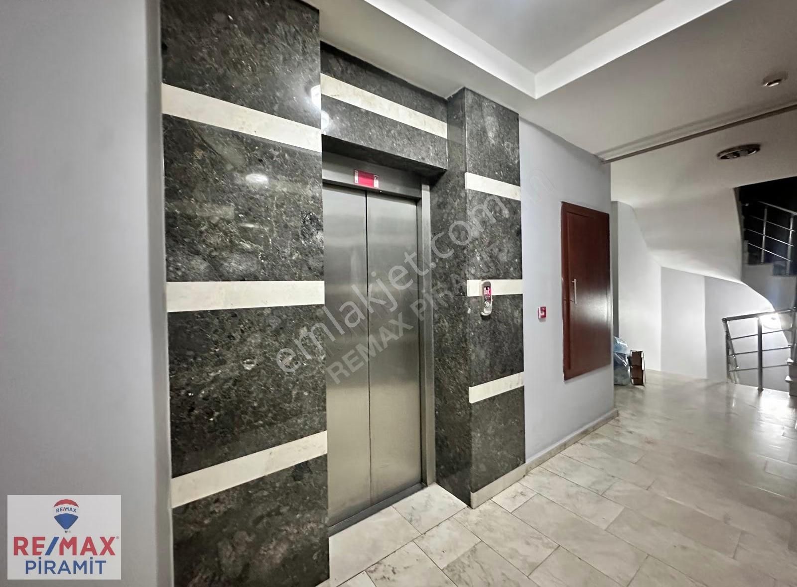 Çekmeköy Taşdelen Corner Park Sitesinde Ferah Geniş 3+1 Daire - Görsel 25