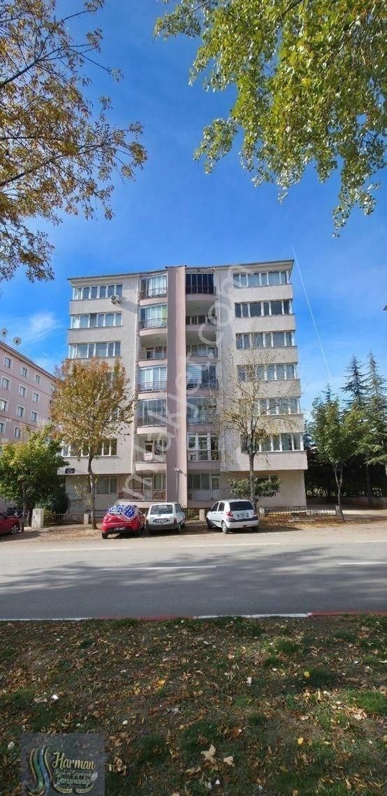 Harman Emlaktan Kemalöz Ayaklı Su Deposu Yakını Satılık Ara Kat 3+1 Daire