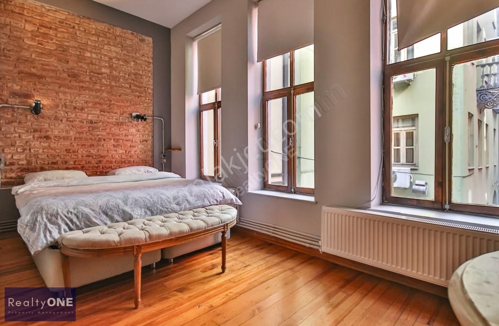 R-one Galata Serdar-ı Ekrem Sok. Ve Kule Manzaralı Kiralık Ofis - Görsel 27