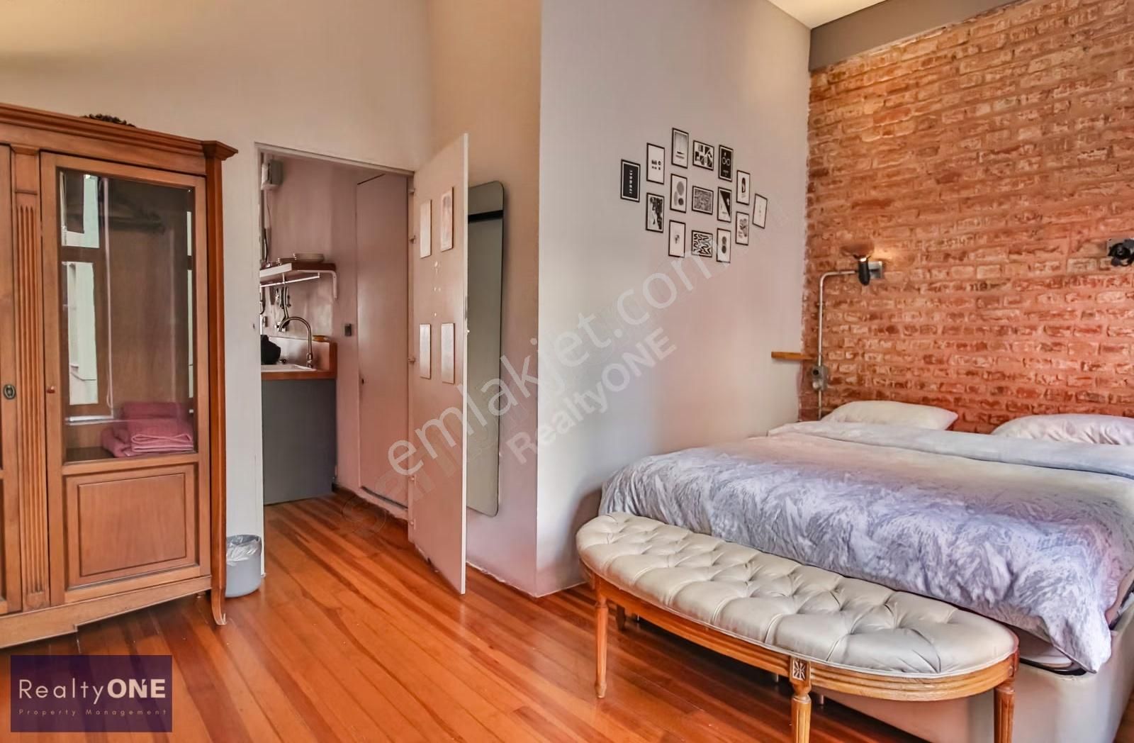 R-one Galata Serdar-ı Ekrem Sok. Ve Kule Manzaralı Kiralık Ofis - Görsel 15