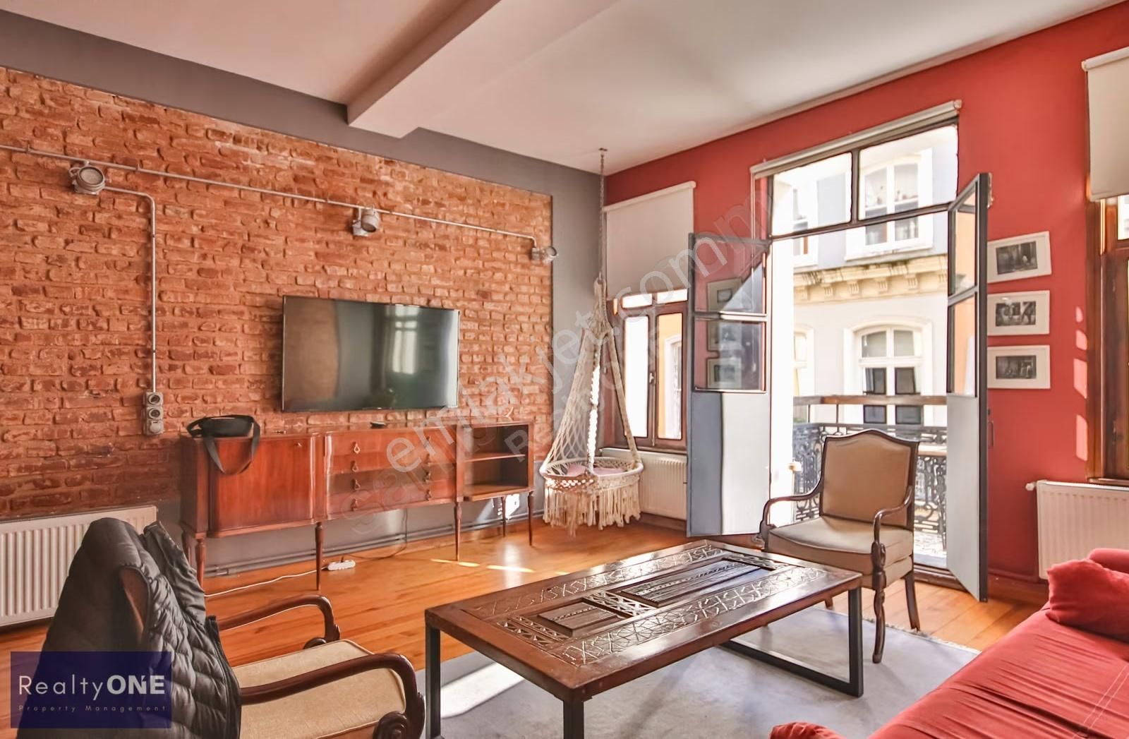 R-one Galata Serdar-ı Ekrem Sok. Ve Kule Manzaralı Kiralık Ofis - Görsel 5