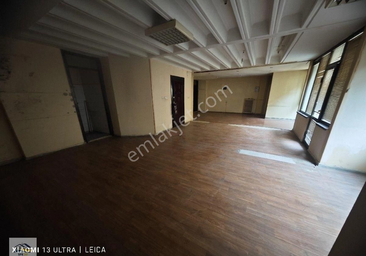 Denizli Çınar Meydanında Satılık Arakat 90 M2 Ofis İsyeri