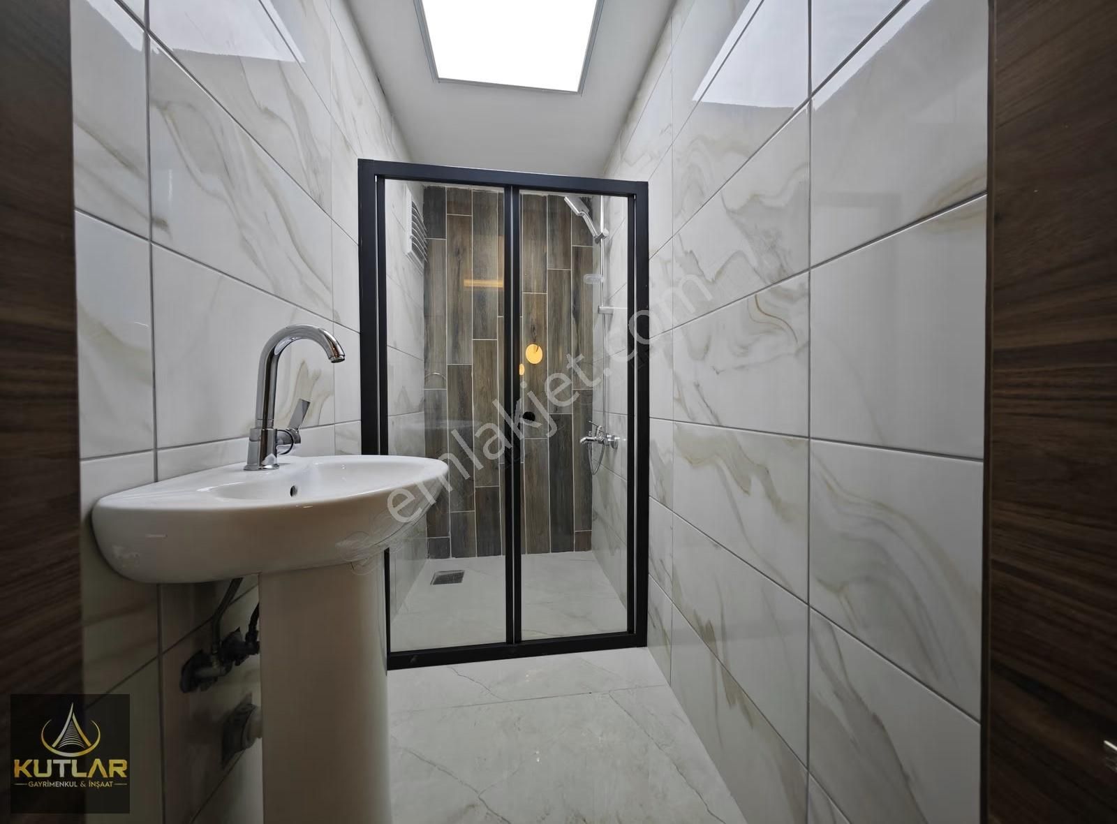 Konu Konutsa Çözüm Kutlar...ibnisina Ultra Lux*2.5+1*daireler!