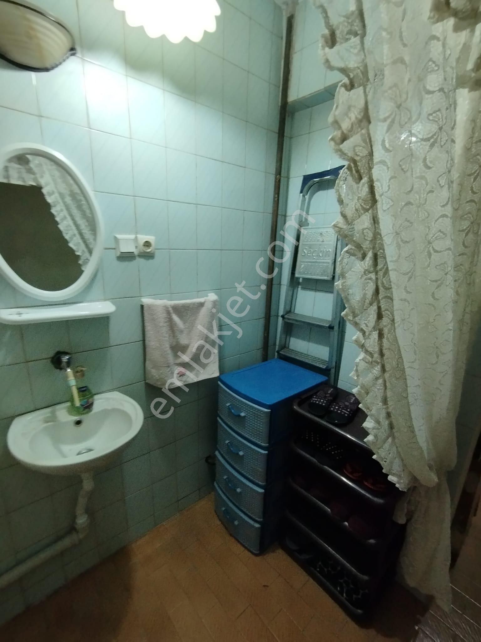 Afyon Cumhuriyet Mahallesinde Satılık 3+1 Daire - Görsel 11