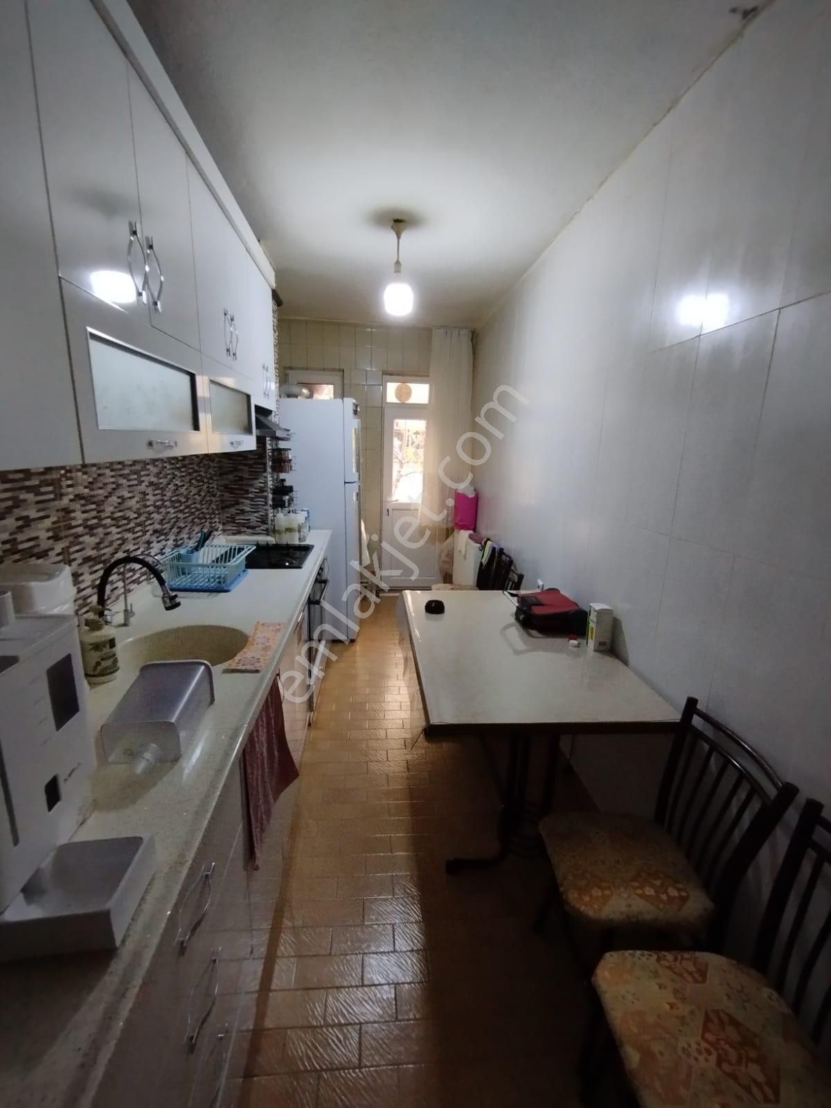 Afyon Cumhuriyet Mahallesinde Satılık 3+1 Daire - Görsel 6