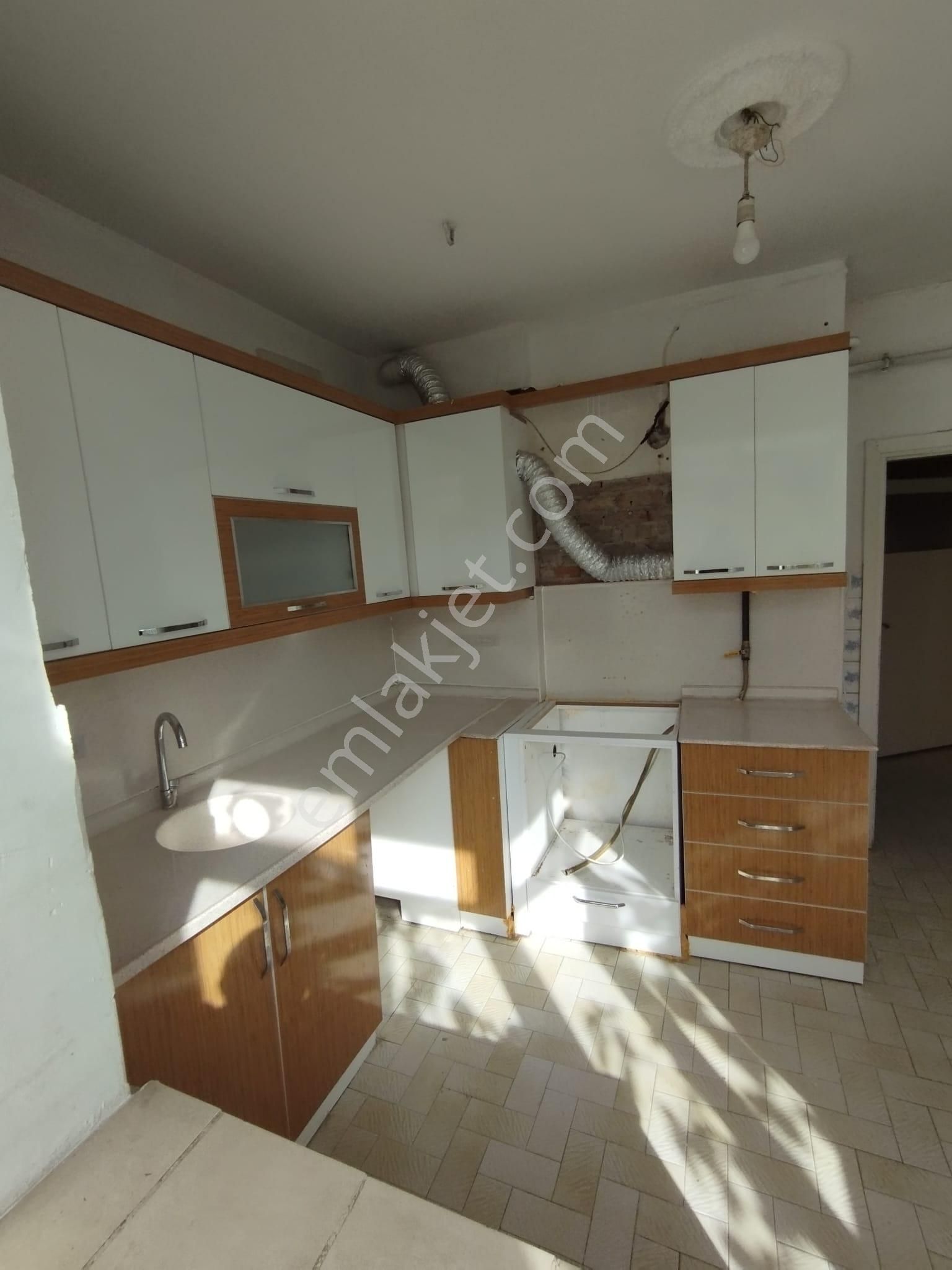 Afyon Hamidiye Mahallesinde Satılık 3+1 Daire - Görsel 10