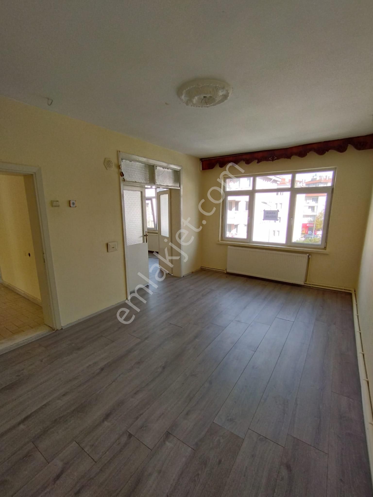 Afyon Hamidiye Mahallesinde Satılık 3+1 Daire - Görsel 2