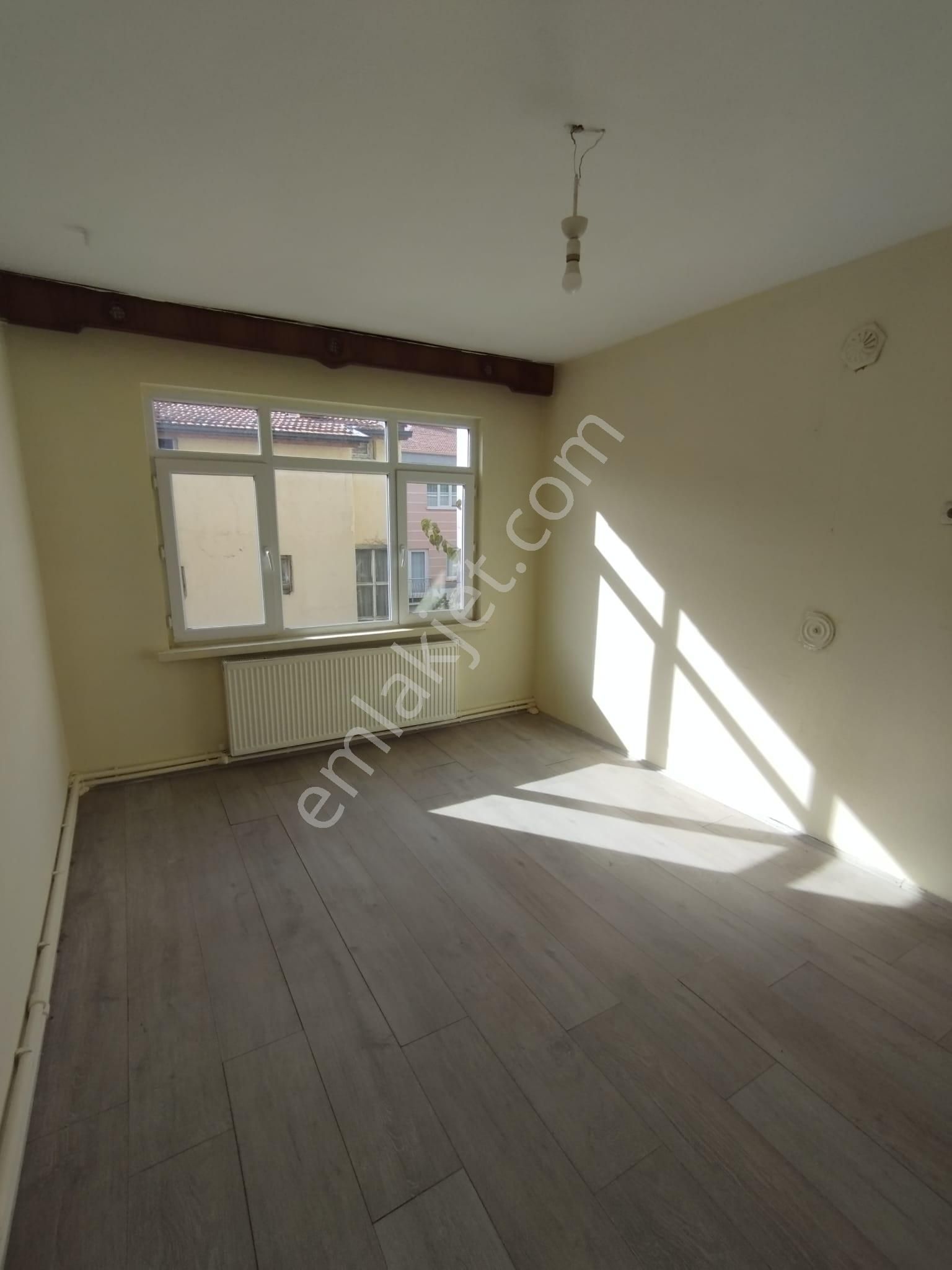 Afyon Hamidiye Mahallesinde Satılık 3+1 Daire - Görsel 6