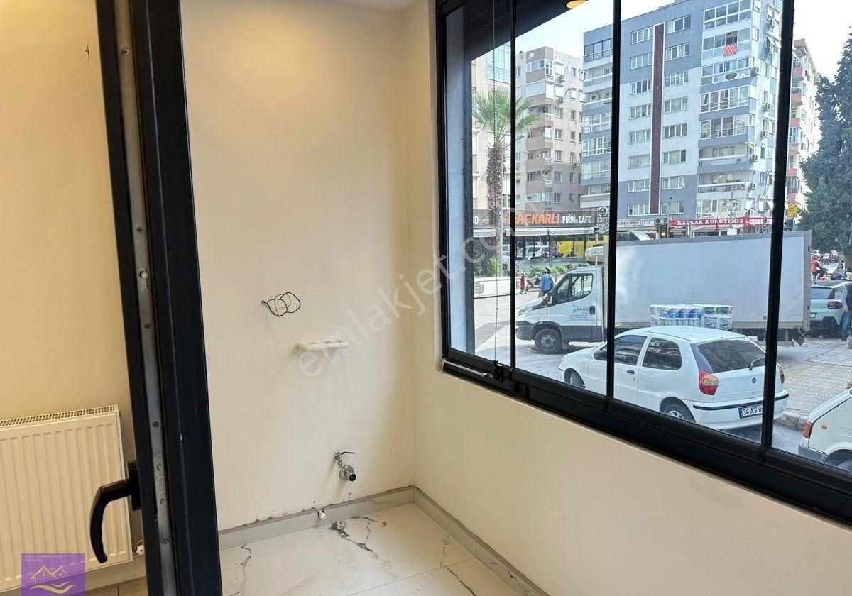 İzmir Güzelyalıda Satılık 3+1 Lüks Daire - Görsel 12