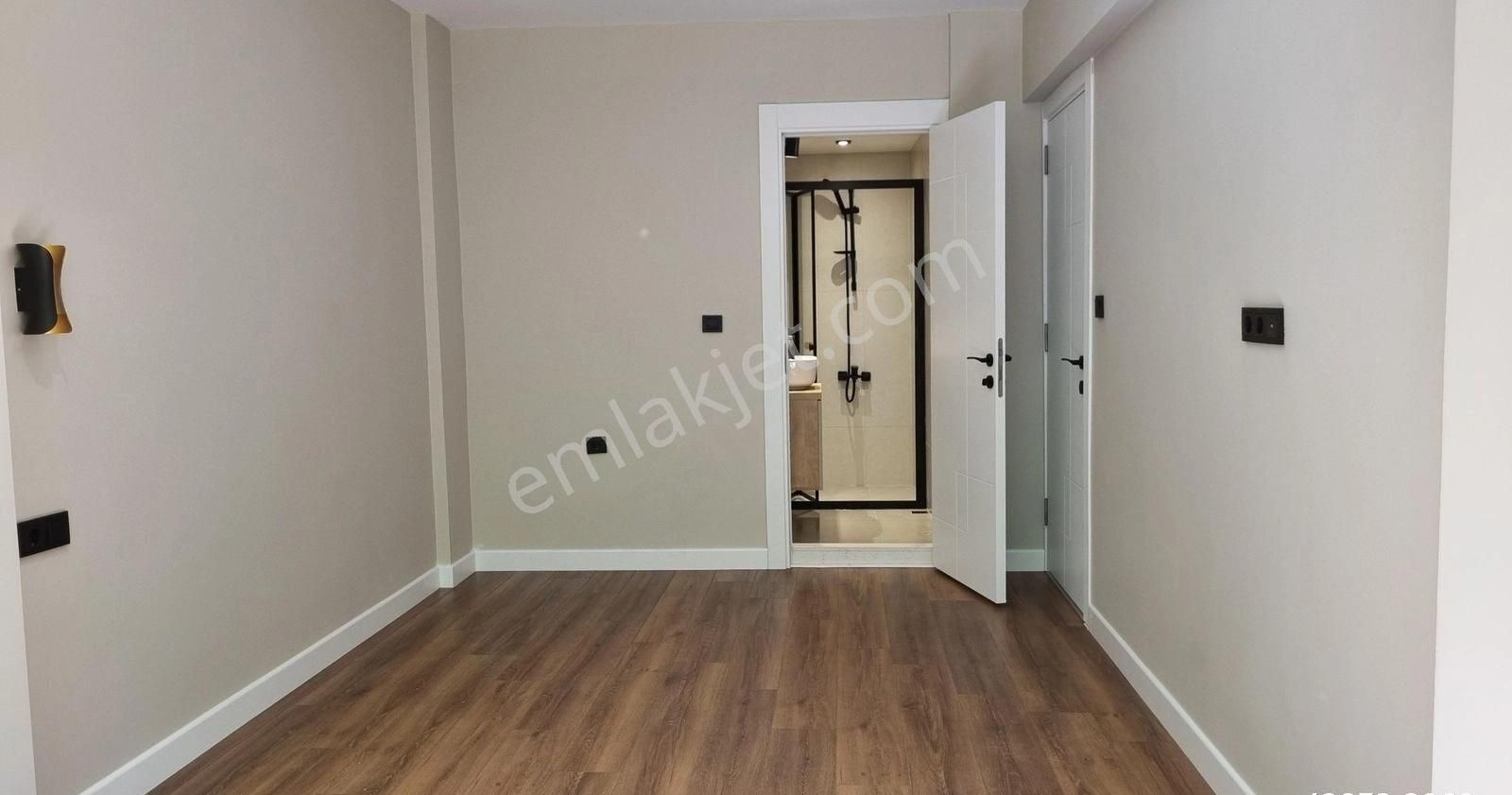 Bostanlıda Köşe 3+1 Satılık Daire - Görsel 6