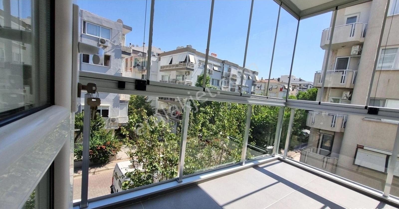 Bostanlıda Köşe 3+1 Satılık Daire - Görsel 23