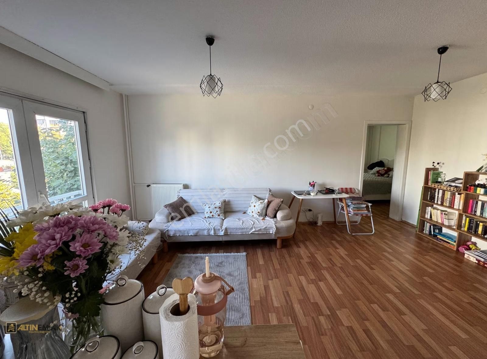 Huzurlu Güvenlikli Sitede-geniş Yeşil Alanlı 1+1 Temiz Daire - Görsel 32