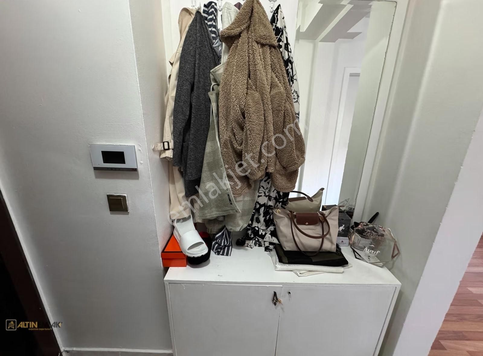 Huzurlu Güvenlikli Sitede-geniş Yeşil Alanlı 1+1 Temiz Daire - Görsel 3