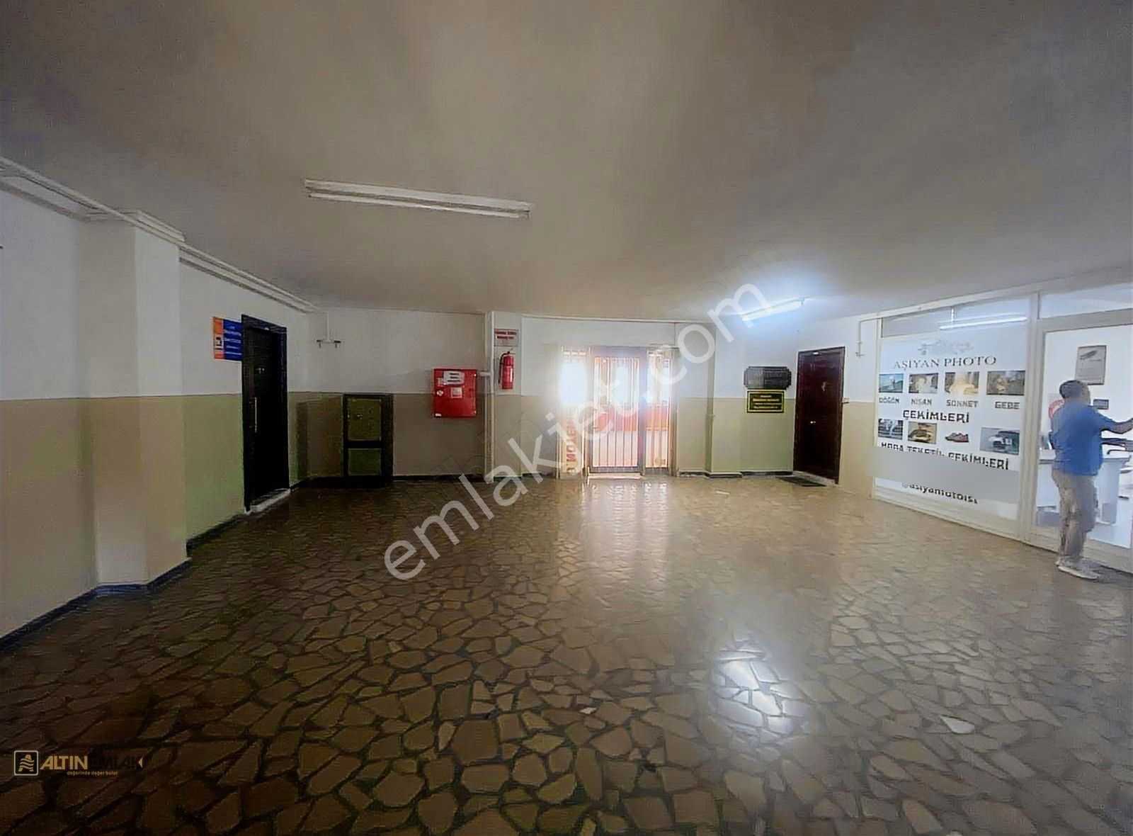 Bağcılar Meydan Da 55 M2 İç Dekorlu Masrafsız Dükkan - Görsel 9