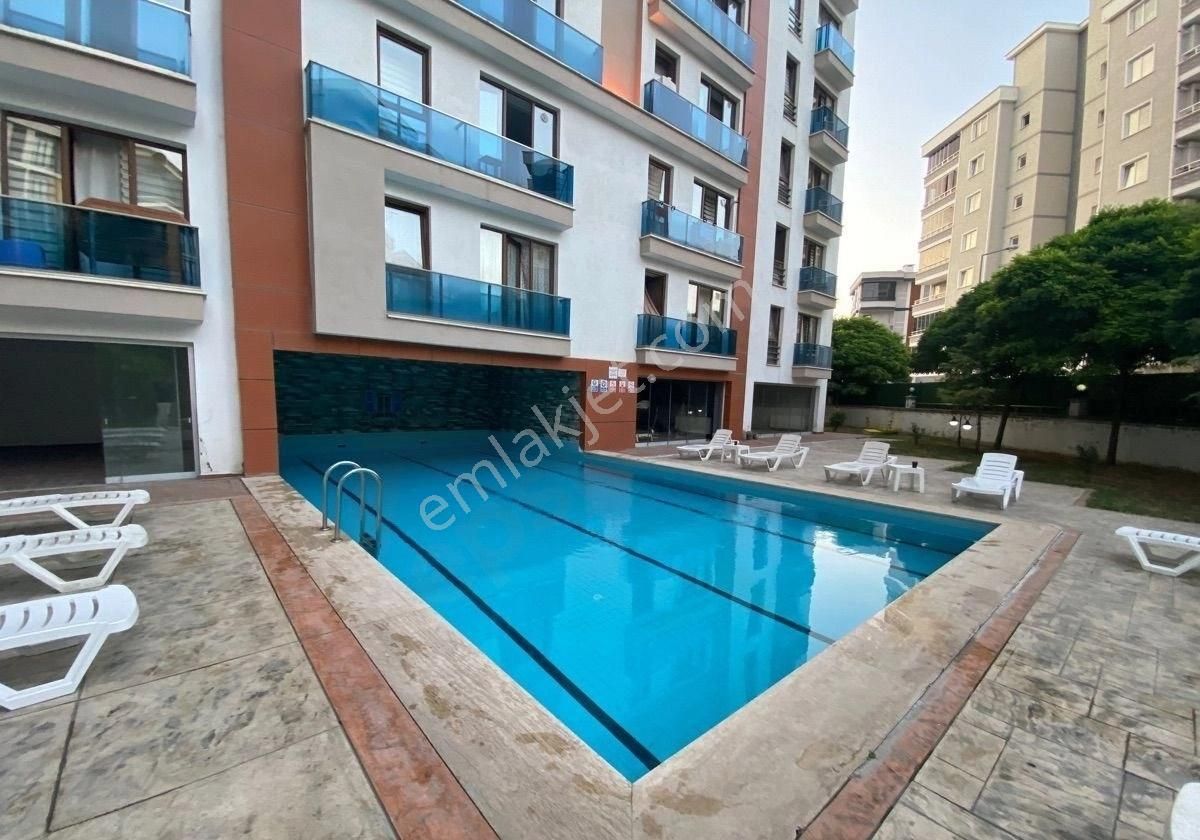 Havuzlu Site İçerisinde Eşyalı Satılık 2+1 Daire