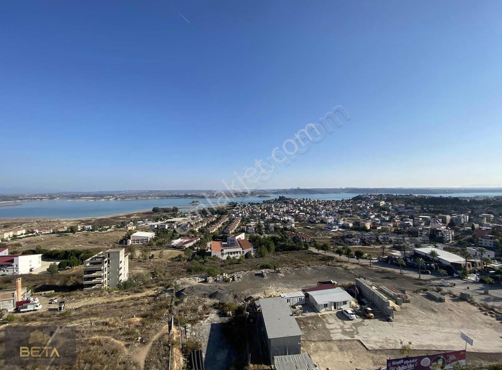 S.demirel Bulvar Üzeri Panoramik Göl Manzaralı 3+1 Satılık Daire