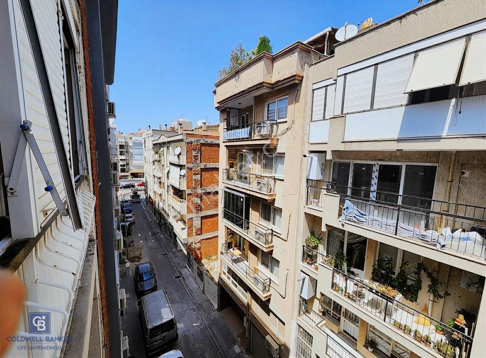 Karşıyaka Belediye Yakını 3+1 Satılık Daire - Görsel 9