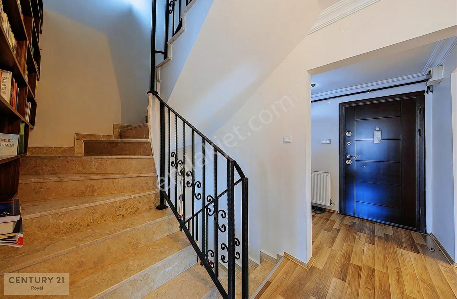 Century 21'den İlk Yerleşim Mahallesinde Yapılı Köşe Villa - Görsel 4