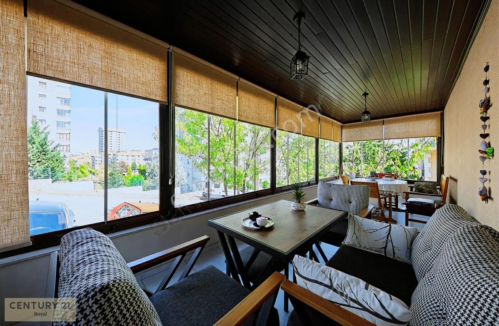 Century 21'den İlk Yerleşim Mahallesinde Yapılı Köşe Villa - Görsel 23