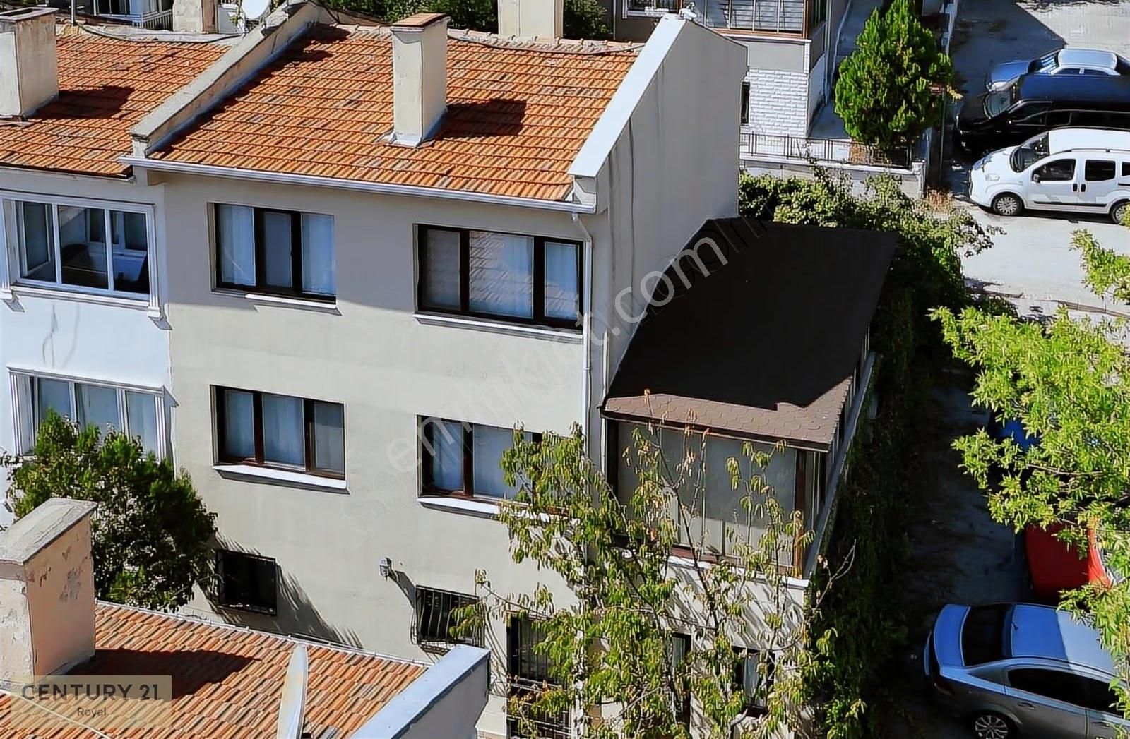 Century 21'den İlk Yerleşim Mahallesinde Yapılı Köşe Villa - Görsel 5