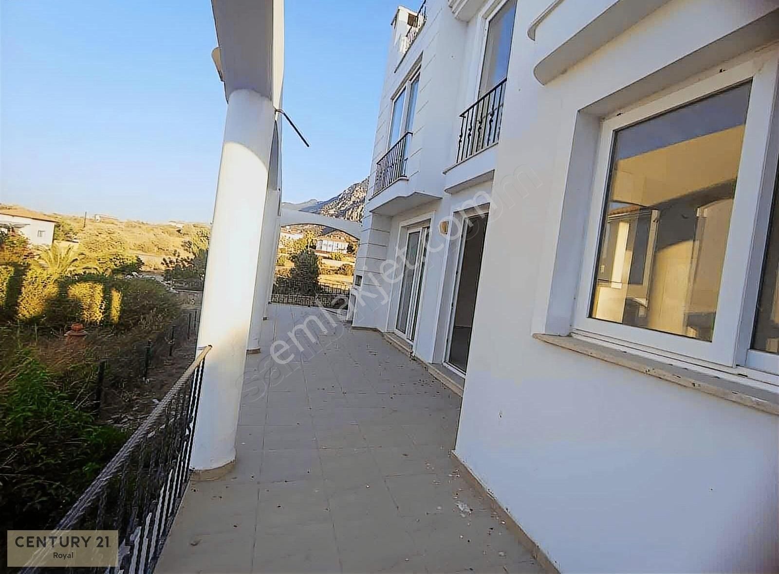 Kktc Girne Karşıyaka'da Villa - Görsel 17