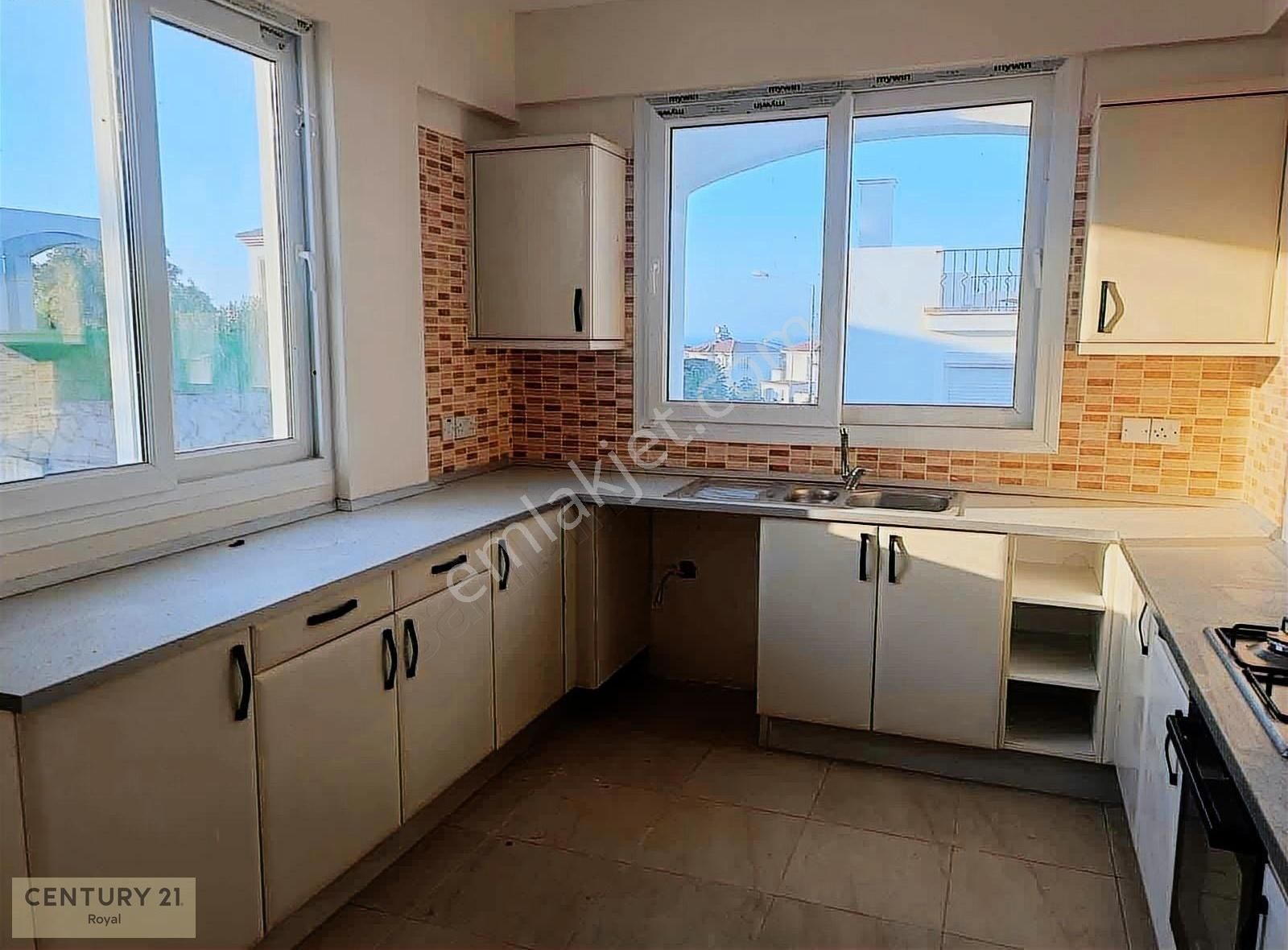 Kktc Girne Karşıyaka'da Villa - Görsel 24