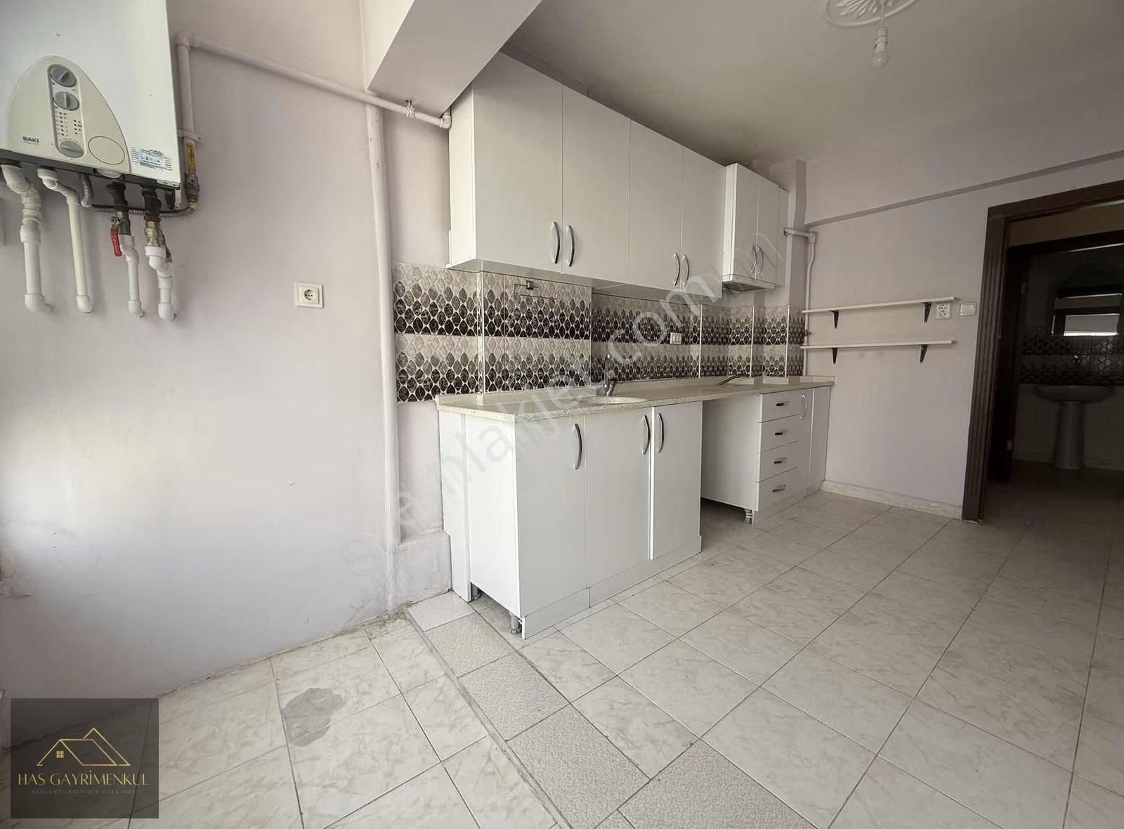 Has Gayrimenkul'den Merkezde Hakan Akbıyık Okulu Yanı 3+1 Daire - Görsel 2