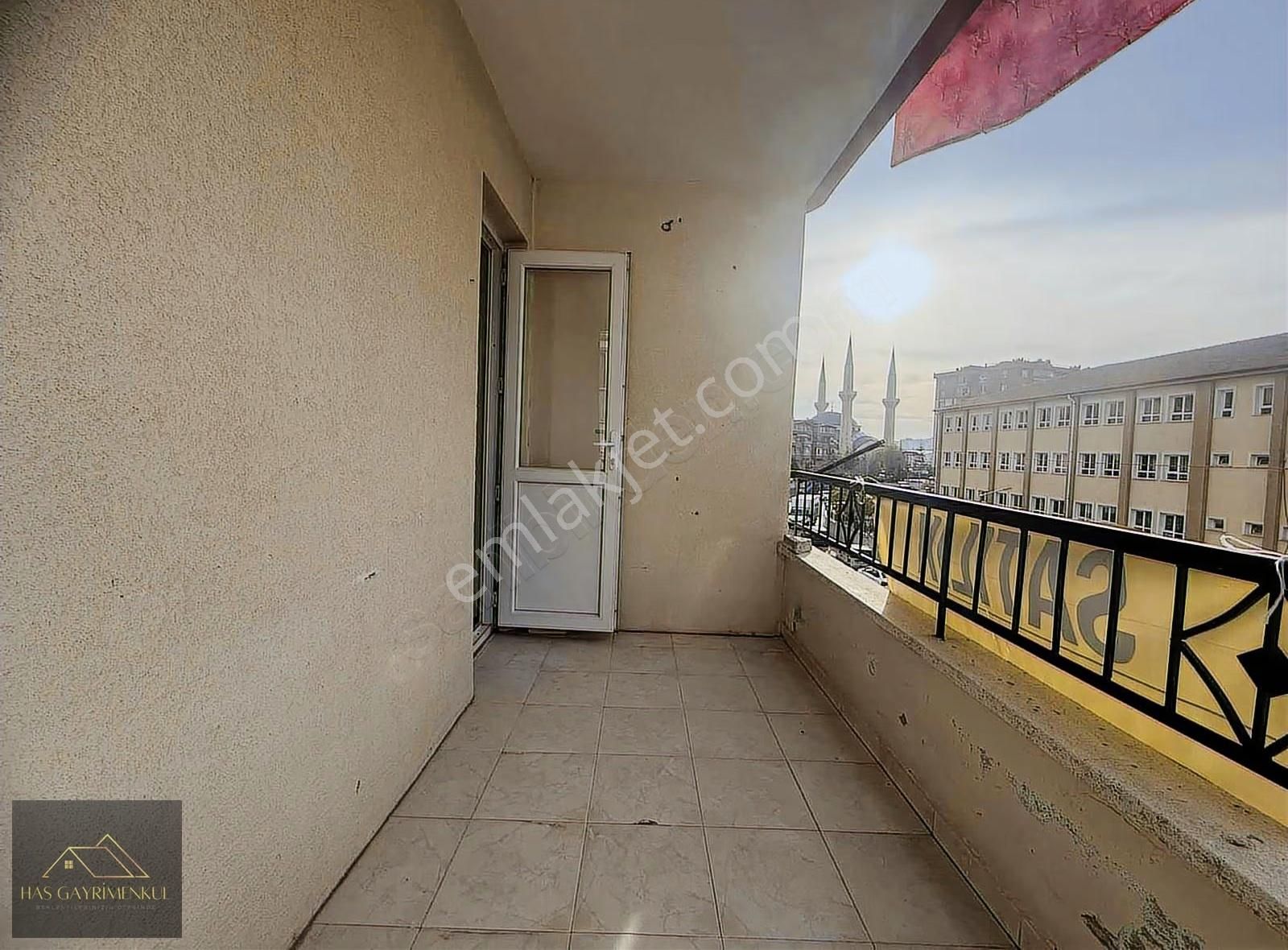 Has Gayrimenkul'den Merkezde Hakan Akbıyık Okulu Yanı 3+1 Daire - Görsel 3