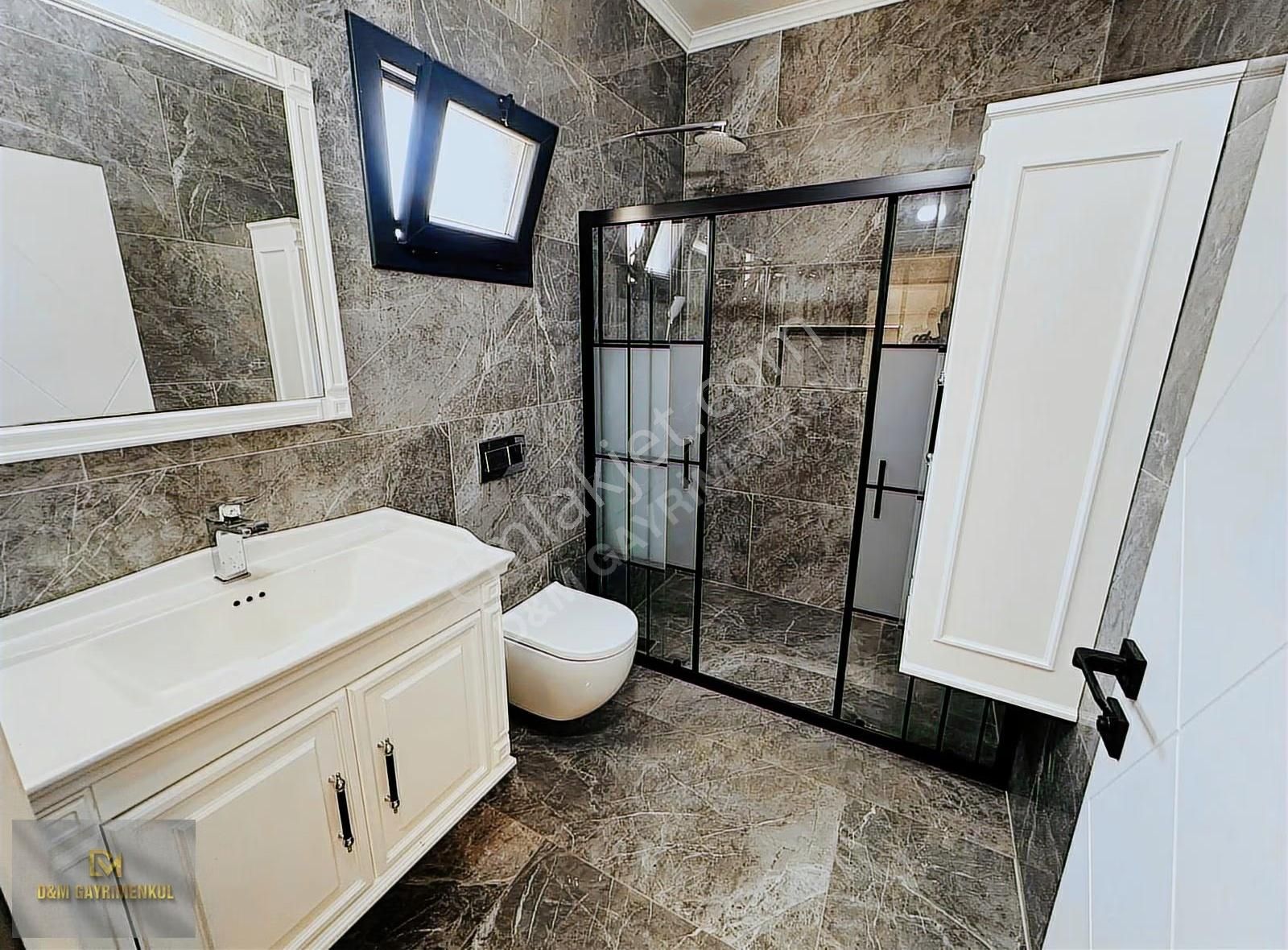 Akbuk'te Deniz Manzaralı Modern Mimarisiyle Göz Kamaştıran Villa - Görsel 11