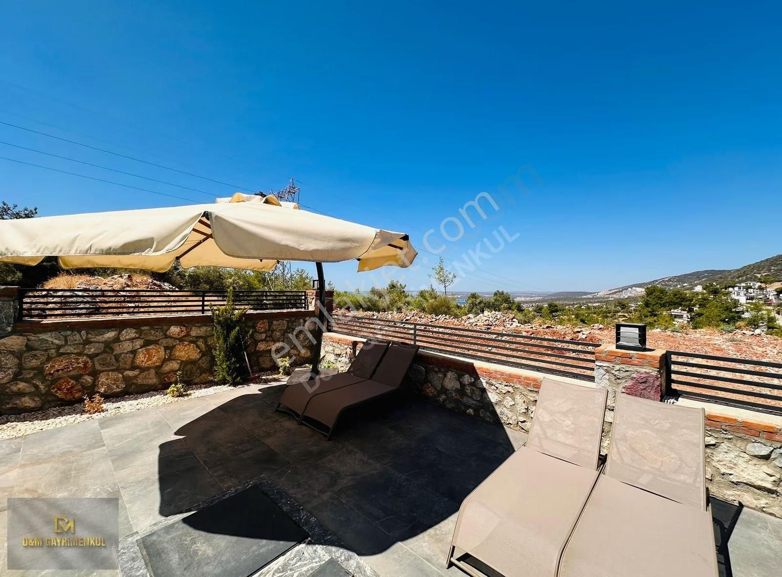 Akbuk'te Deniz Manzaralı Modern Mimarisiyle Göz Kamaştıran Villa - Görsel 3