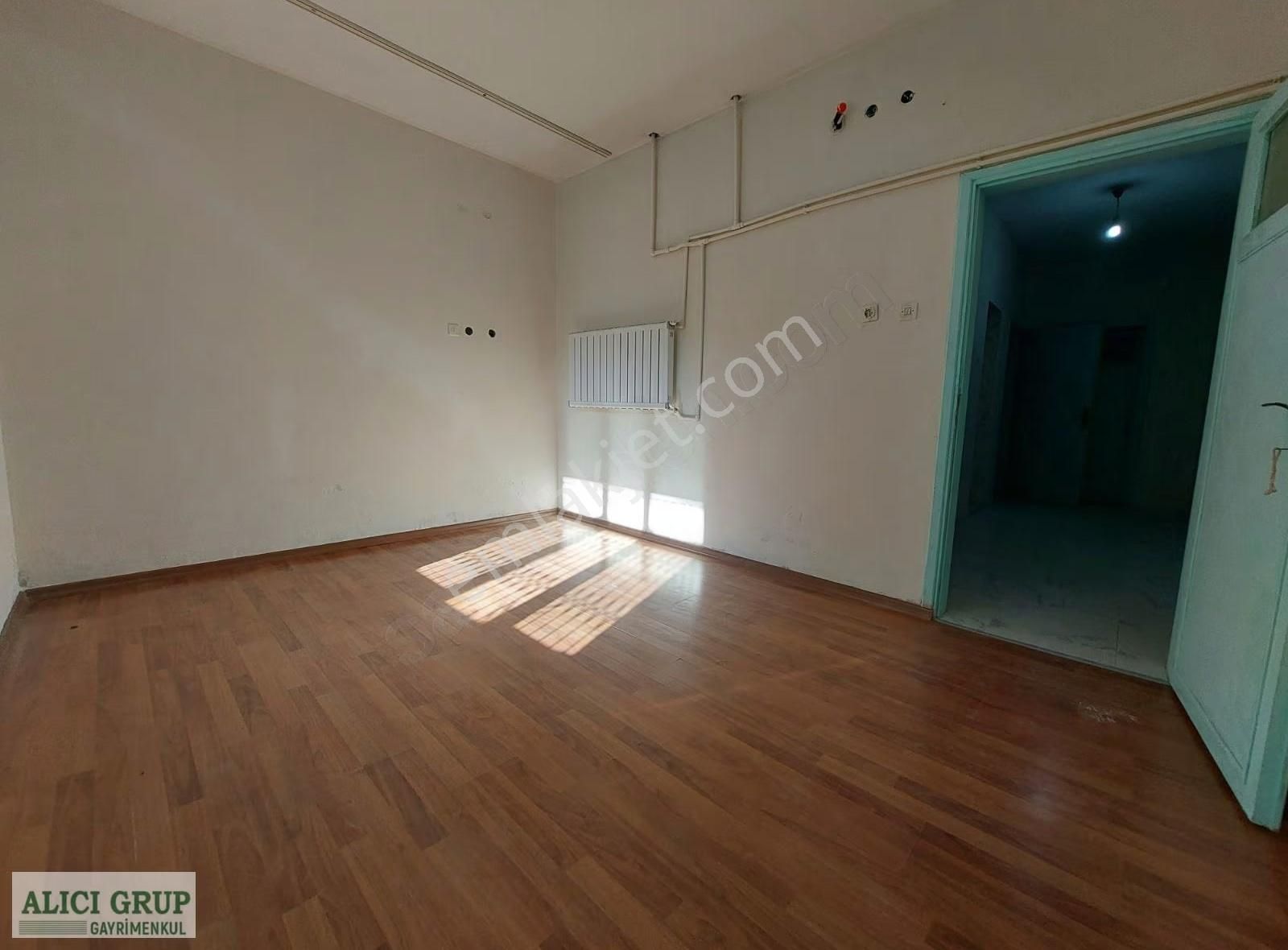 Erikçiler Mobilya Karşısın Da Kozan Yoluna 5 Dakika Yürüme Mesaf - Görsel 15