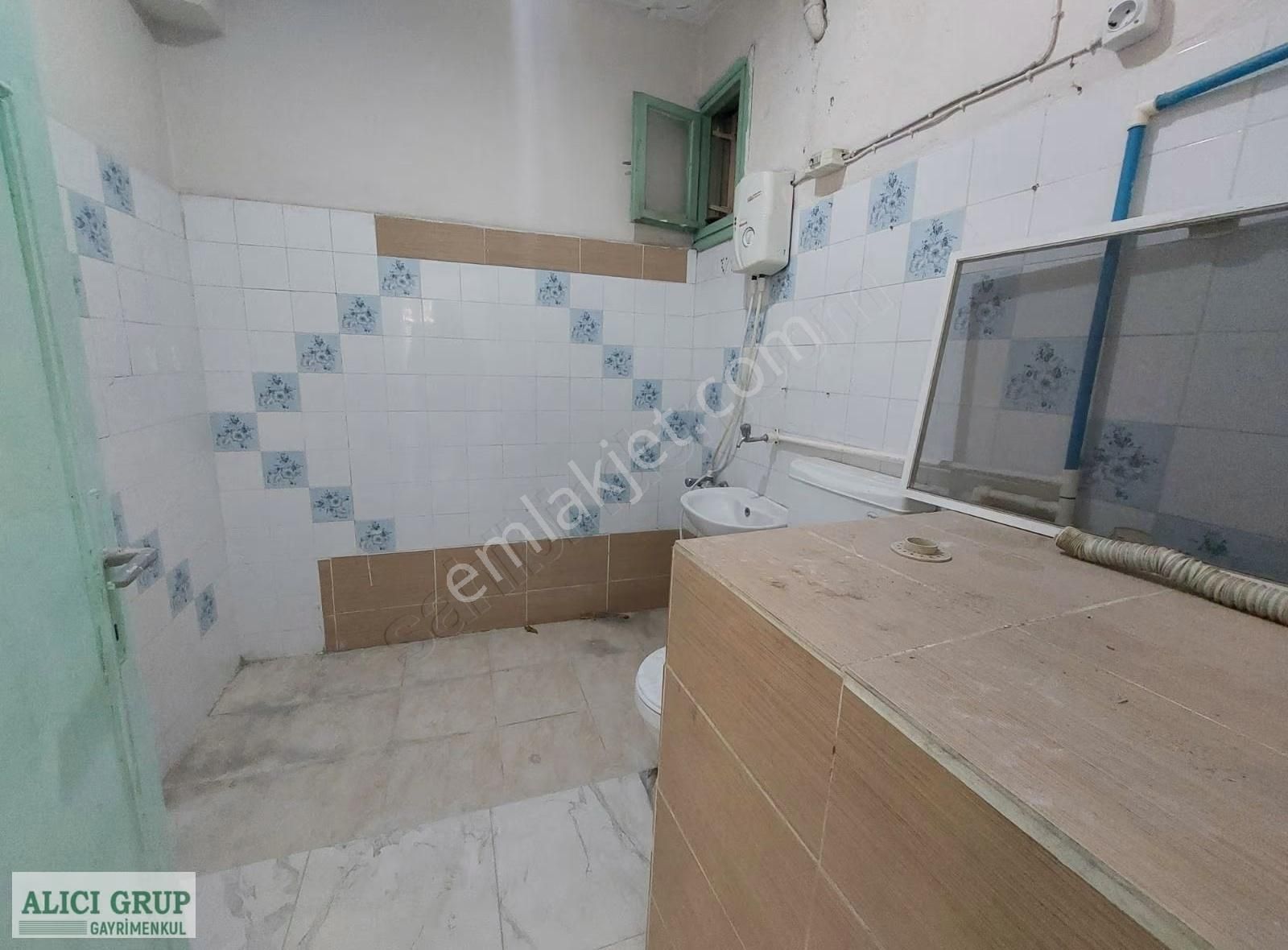 Erikçiler Mobilya Karşısın Da Kozan Yoluna 5 Dakika Yürüme Mesaf - Görsel 11