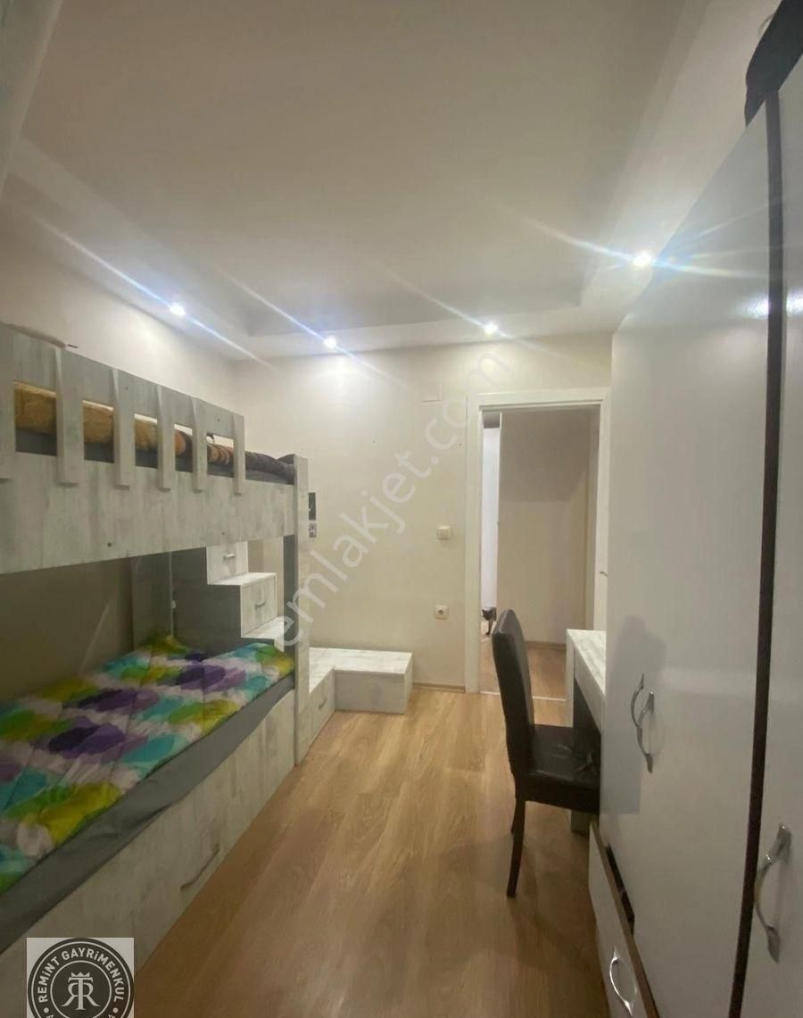 Remin’den Yurt Mahallesinde Geniş 2+1 Açık Mutfak Çift Banyo Doğalgazlı Direk Hasarsız Satılık!!! - Görsel 11