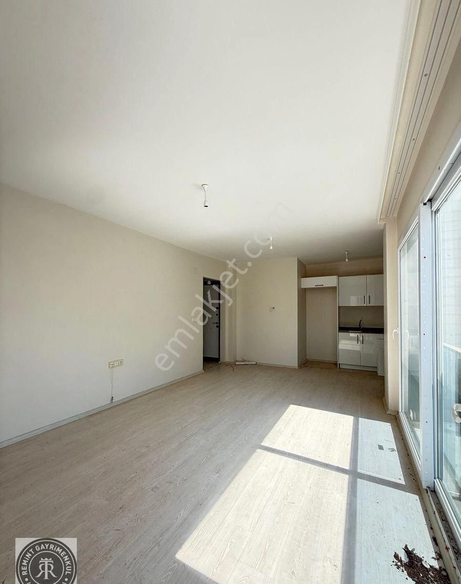 Remint’den Kabasakal’ Da Az Katlı 2+1 Açık Mutfak Site İçerisinde Havuzlu Güvenlikli Kaçmaz Fiyat!! - Görsel 9