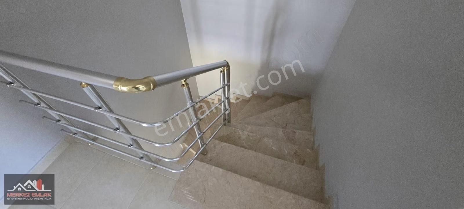 Merkez Emlak 4+1 Dublexs Ön Full Manzara Lı 200m2 Asansörlü - Görsel 3