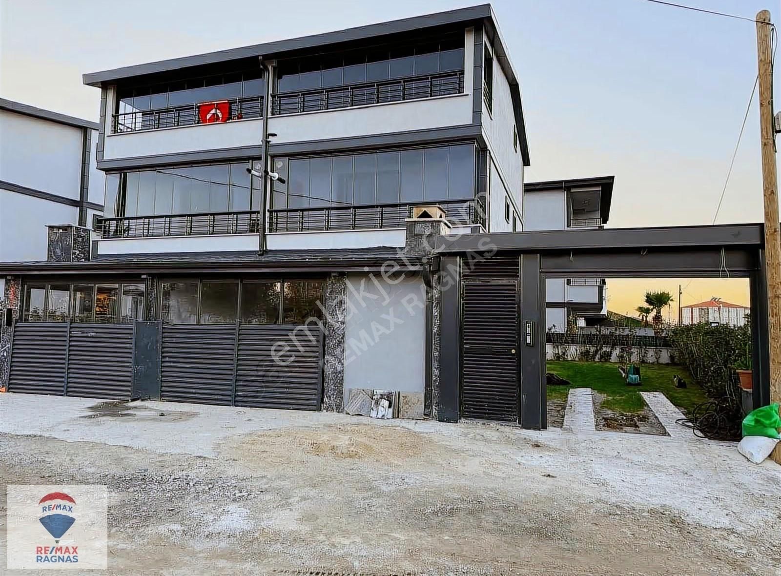 Marmaraereğlisi Yeniçiftlik Mah. 4+1 Full Yapılı Satılık Villa