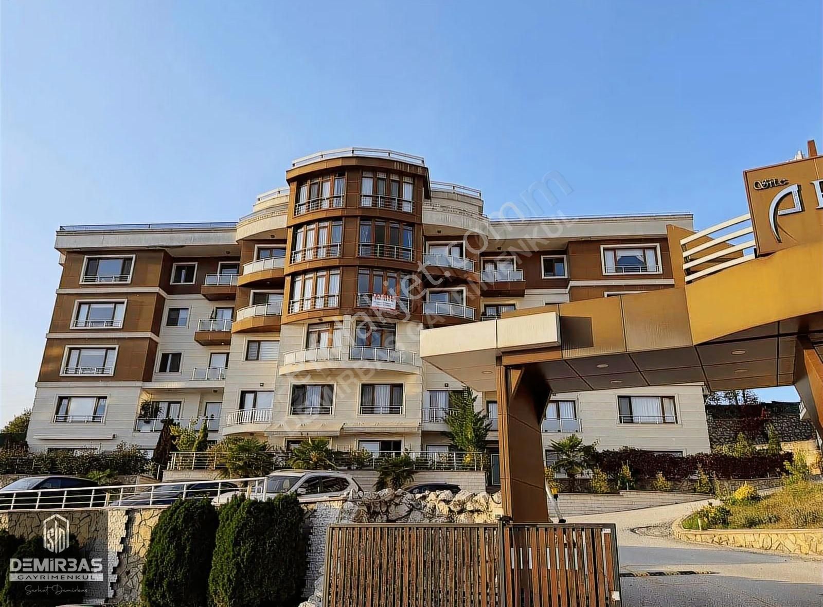 Demirbaş Gayrimenkulden Artemis Sitesinde 4+1 Dubleks Daire