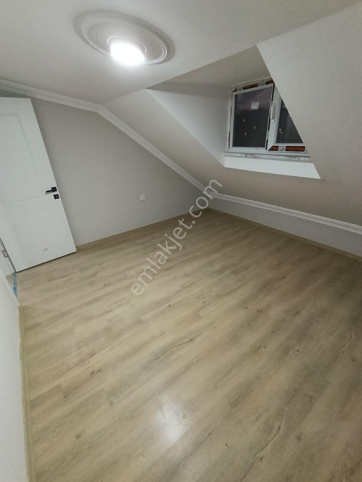 Arnavutköy Merkezde Satılık 4+2 Çatı Kat Dubleks Daire - Görsel 4